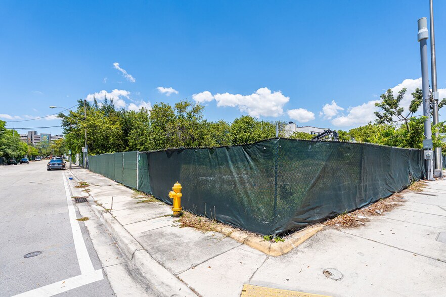 More Photos Of 1800 NW 7th Ave, Miami Land For Sale