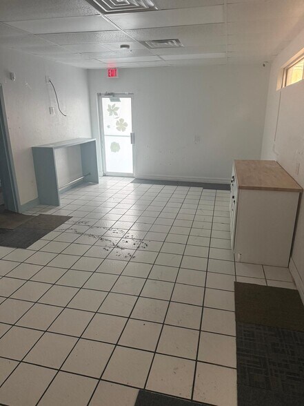 More Photos Of 2947 S Florida Ave, Lakeland General Retail For Lease