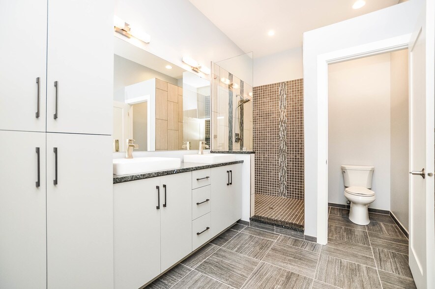 More Photos Of 223 Broadway Ave N, Rochester Office Residential For Sale