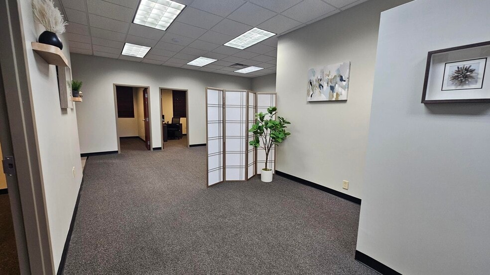 More Photos Of 3387-3395 Farm Bank Way, Grove City Medical For Lease