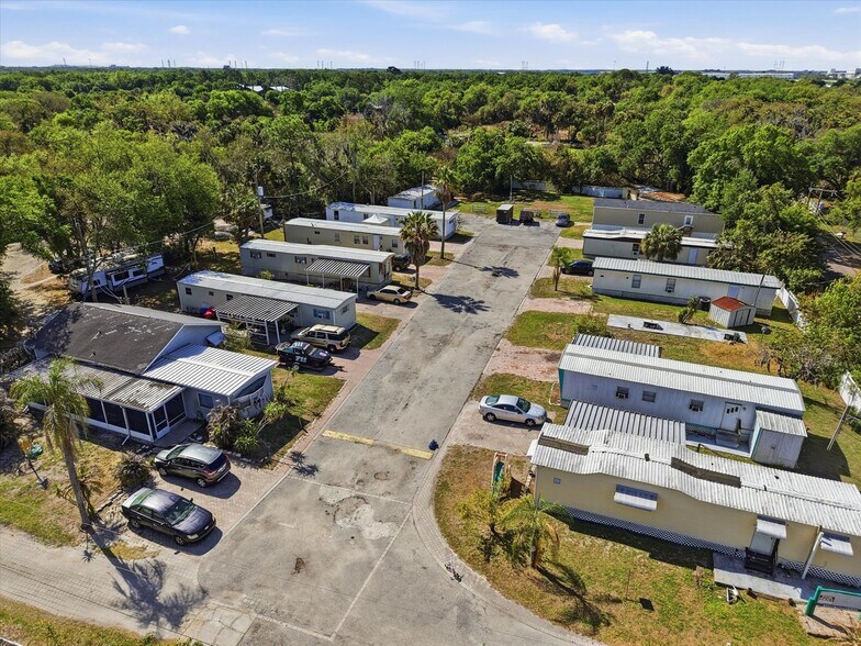More Photos Of 12300 Phillips Ln, Gibsonton Manufactured Housing Mobile Home Park For Sale