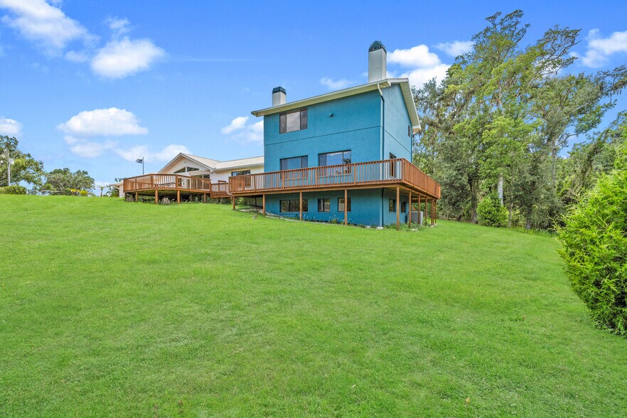 More Photos Of 27255 Hickory Hill Rd, Brooksville Specialty For Sale