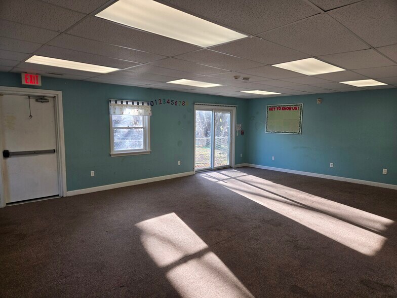 More Photos Of 64 Bay Spring Ave, Barrington Freestanding For Sale