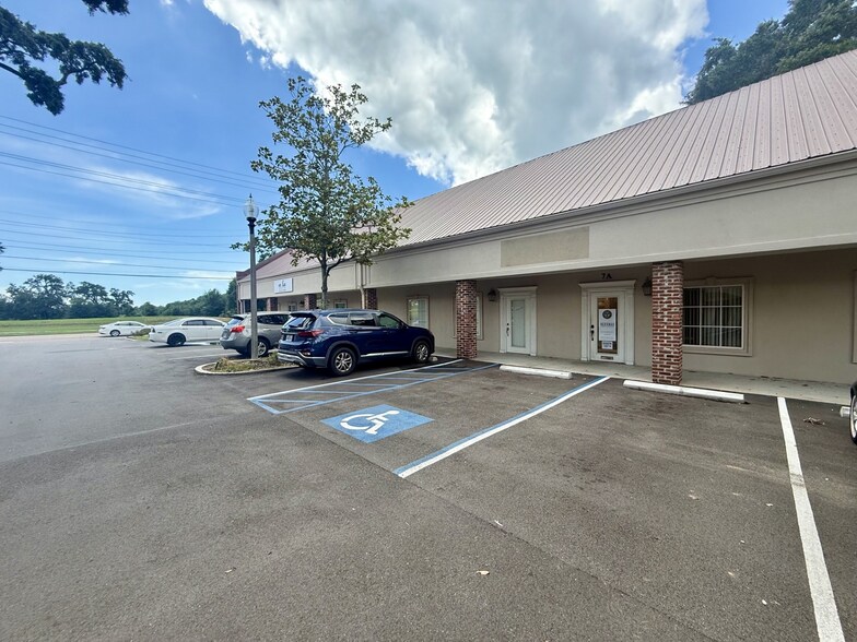 More Photos Of 2318 Pass Rd, Biloxi Office Residential For Lease