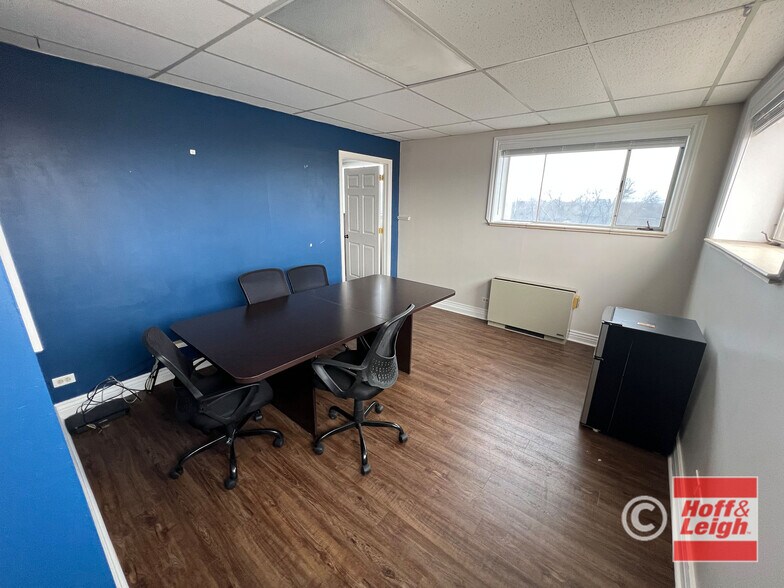 More Photos Of 1100 W Littleton Blvd, Littleton Loft Creative Space For Lease