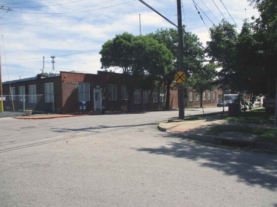 Primary Photo Of 823-827 Koeln Ave, Saint Louis Manufacturing For Lease