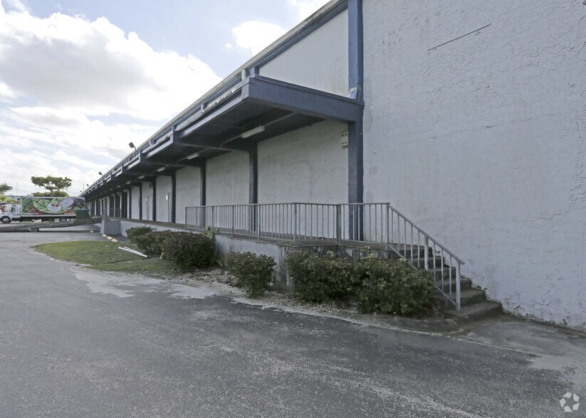 More Photos Of 6950-7190 NW 12th St, Miami Warehouse For Lease
