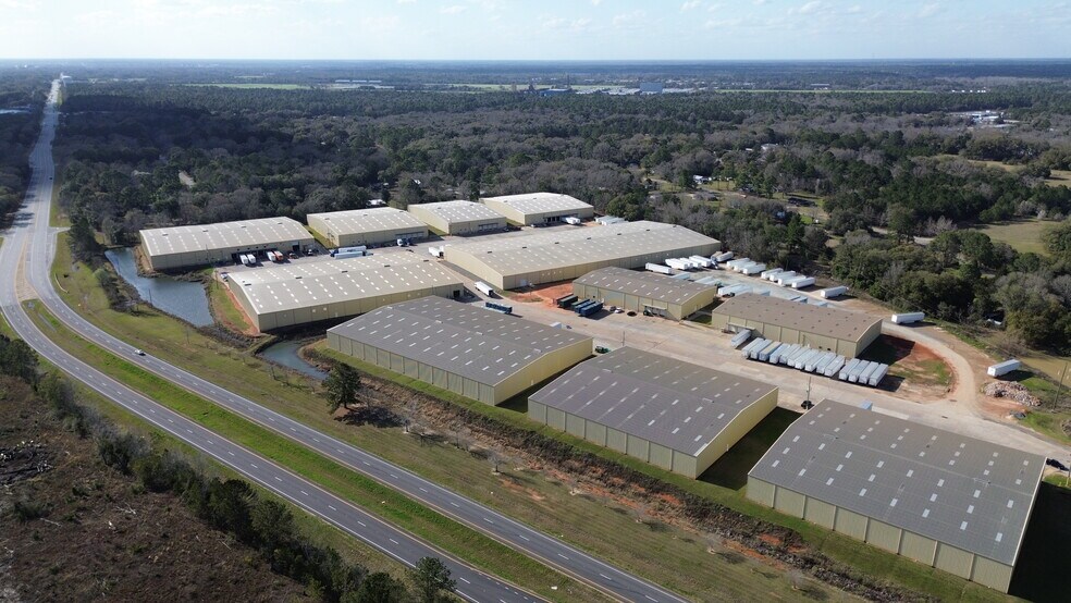 More Photos Of 3011 Clark Ave, Albany Warehouse For Lease