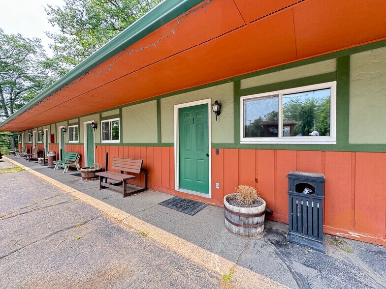 More Photos Of 4475 County P, Rhinelander Hotel For Sale