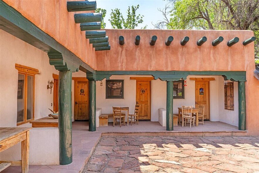 More Photos Of 18 Destierro Trail, Santa Fe Lodge Meeting Hall For Sale