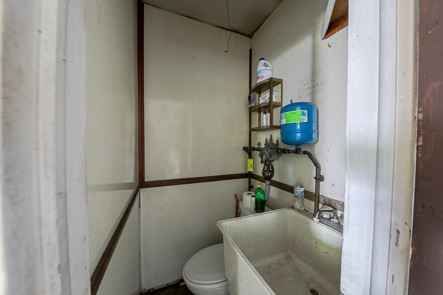 More Photos Of 106 W Main St, Enon Auto Dealership For Sale