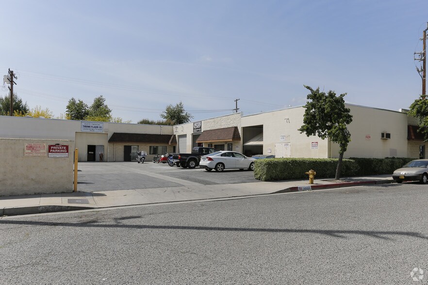 Primary Photo Of 14920-14934 Calvert St, Van Nuys Warehouse For Lease