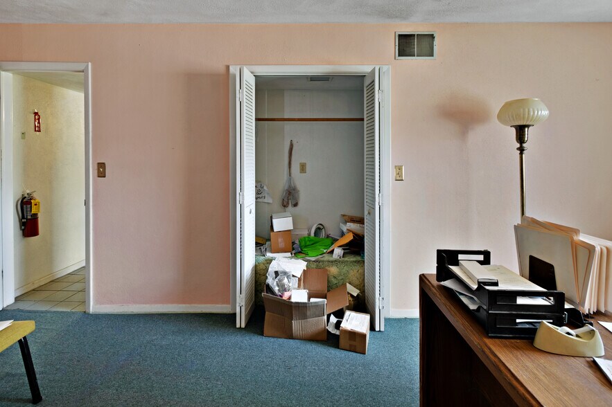 More Photos Of 1940 Dr Martin Luther King Jr St S, Saint Petersburg Specialty For Sale