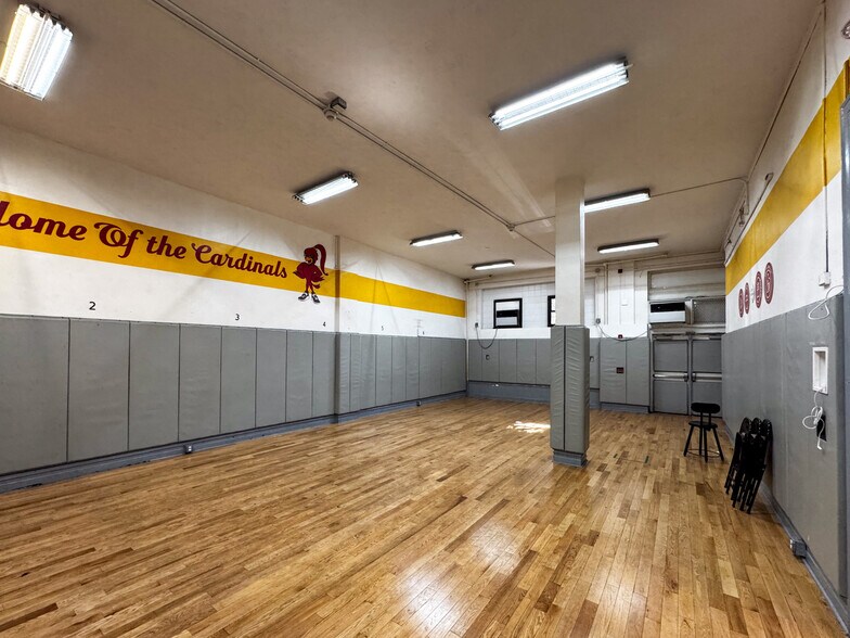 More Photos Of 500 Courtlandt Ave, Bronx Schools For Lease