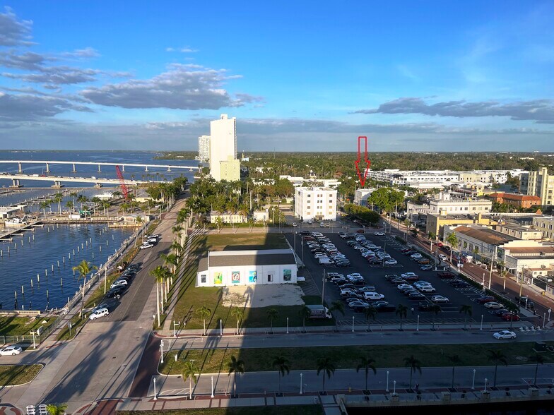 More Photos Of 2401 1st St, Fort Myers Office Residential For Lease