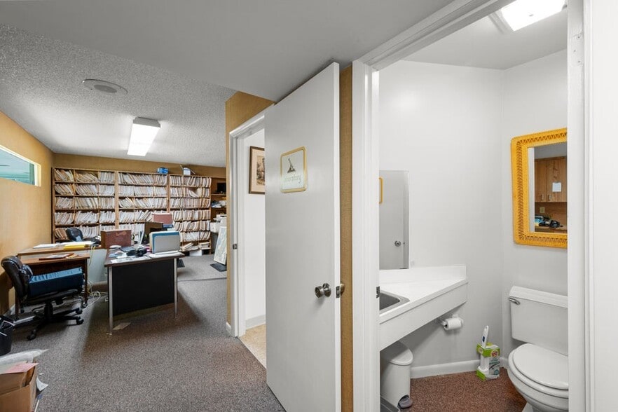 More Photos Of 1900 Nebraska Ave, Fort Pierce Medical For Lease
