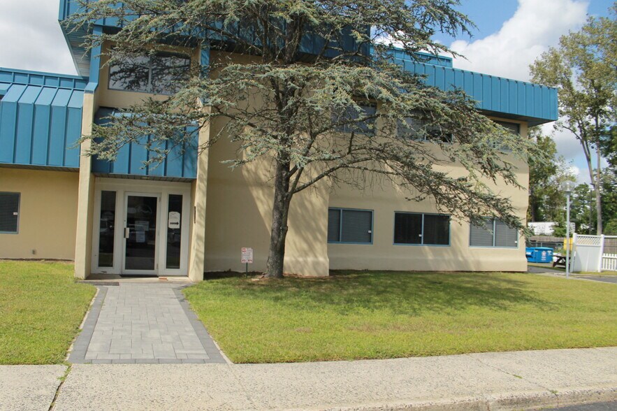 More Photos Of 3321 Doris Ave, Ocean Unknown For Lease