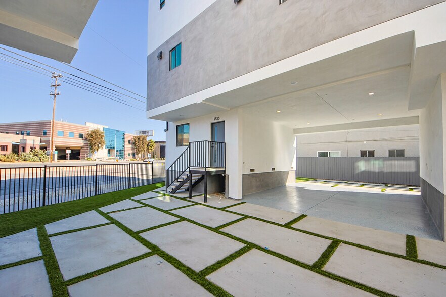 More Photos Of 1636 Longwood Ave, Los Angeles Apartments For Sale