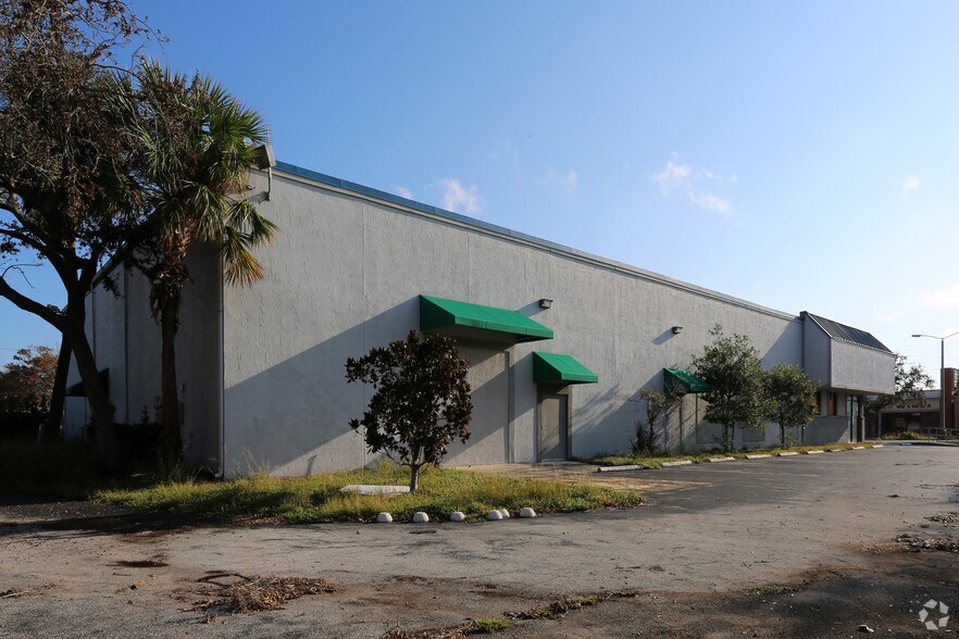 More Photos Of 725 S US Highway 1, Fort Pierce Freestanding For Lease