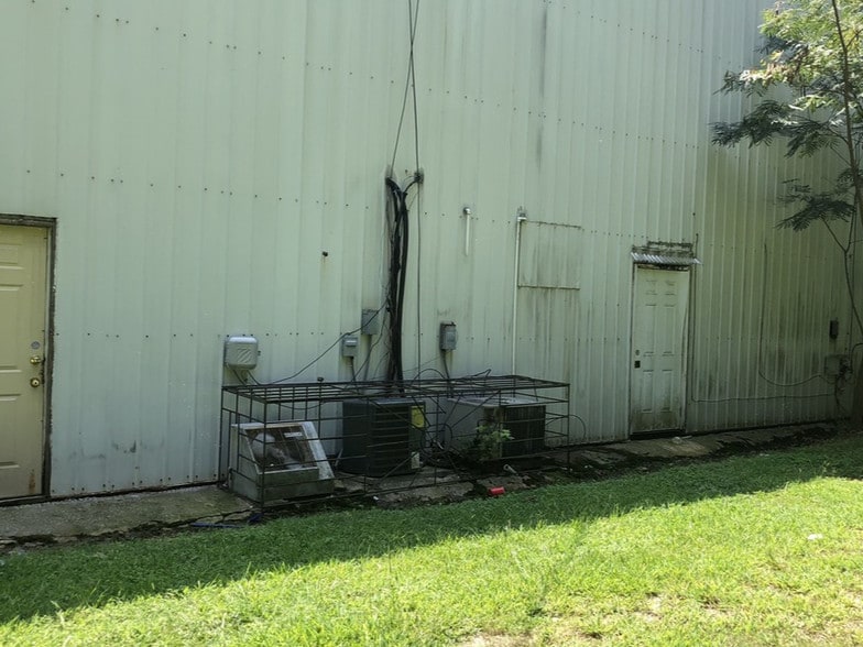 More Photos Of 2054 Rex Rd, Morrow Flex For Sale