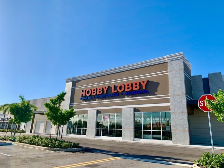 More Photos Of 10200 Pines Blvd, Pembroke Pines Unknown For Lease