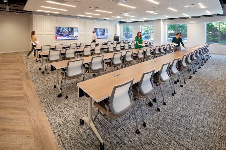 More Photos Of 11790 Sunrise Valley Dr, Reston Office For Lease