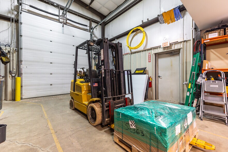 More Photos Of 11470 Industrial Dr, Galena Warehouse For Sale