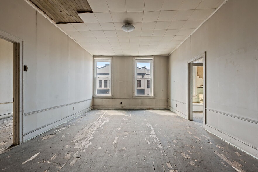 More Photos Of 101-105 S Scales St, Reidsville Storefront Retail Office For Sale