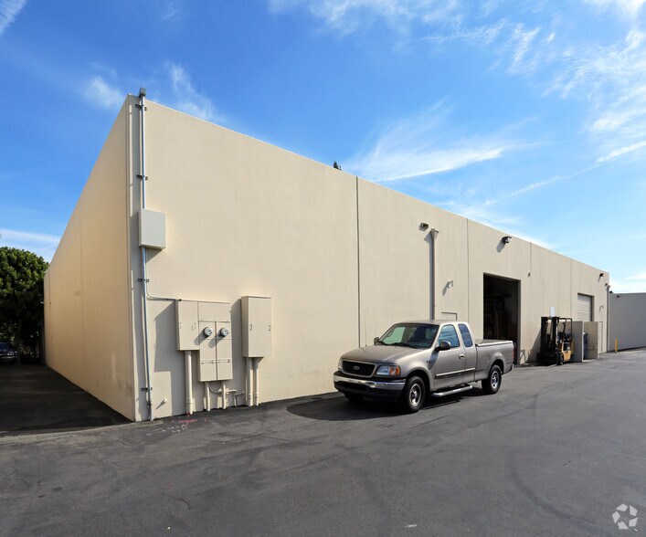 More Photos Of 616-622 N Eckhoff St, Orange Warehouse For Sale