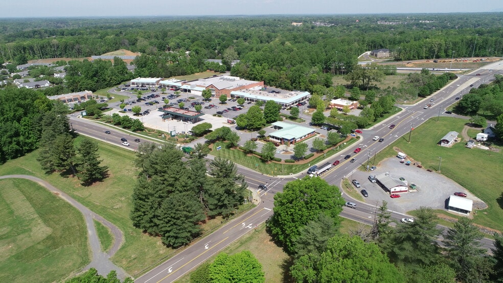 More Photos Of 4120-4160 Clemmons Rd, Clemmons Unknown For Lease