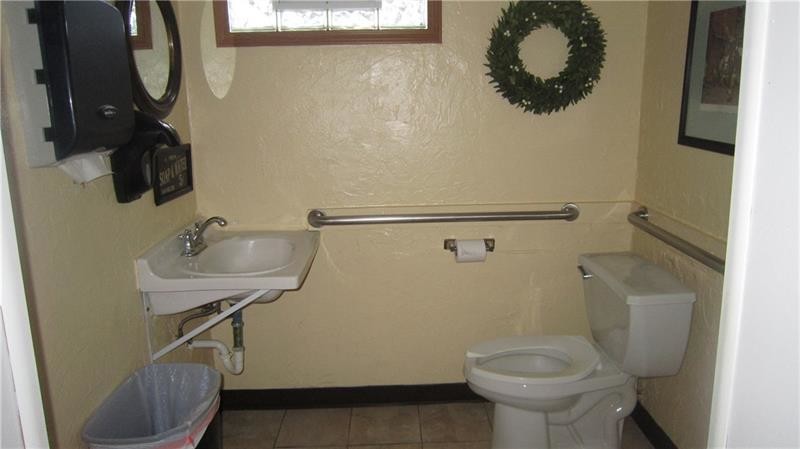 More Photos Of 2800 Freeport Rd, Springdale Restaurant For Sale