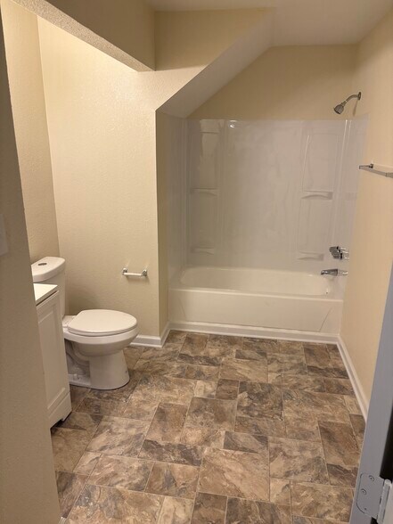 More Photos Of 2002 Obear Ave, Saint Louis Apartments For Sale