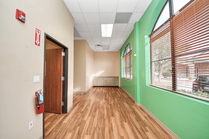 More Photos Of 3521 Town Center Blvd, Sugar Land Medical For Lease