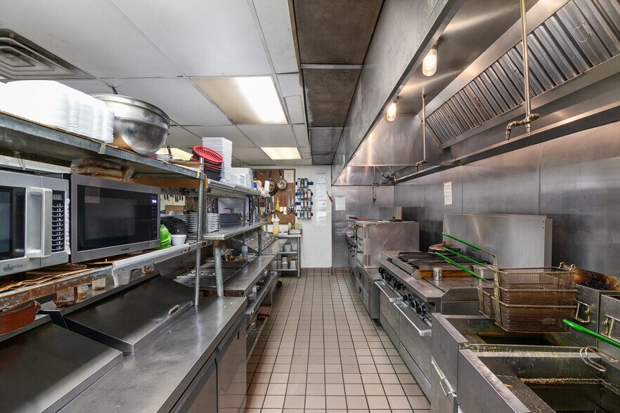 More Photos Of 135 N Bridge St, Belding Restaurant For Sale