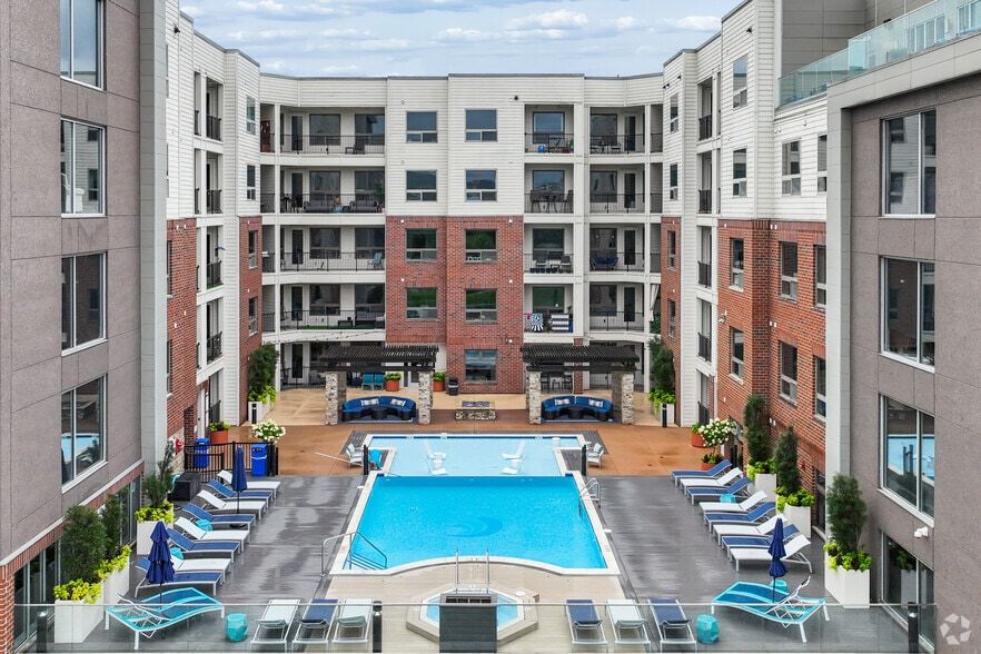 More Photos Of 100 Aqua Way, Newport Apartments For Lease