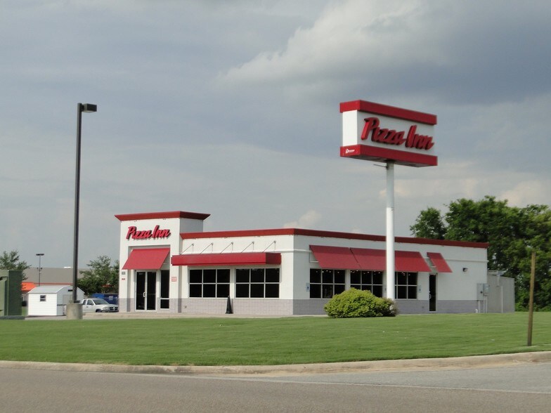 More Photos Of 2007 Hughes Rd, Madison Fast Food For Sale