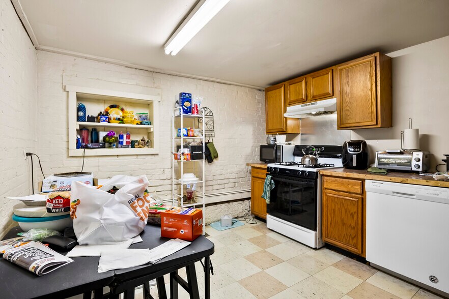 More Photos Of 403-409 N Pearl St, Albany Warehouse For Sale