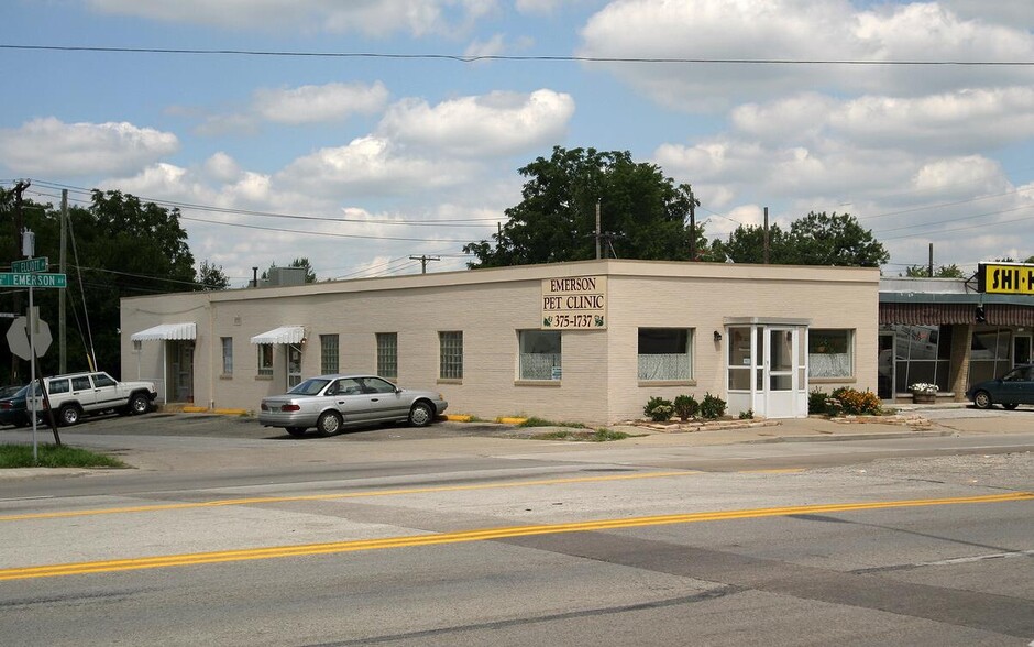 Primary Photo Of 1502 N Emerson Ave, Indianapolis Veterinarian Kennel For Sale