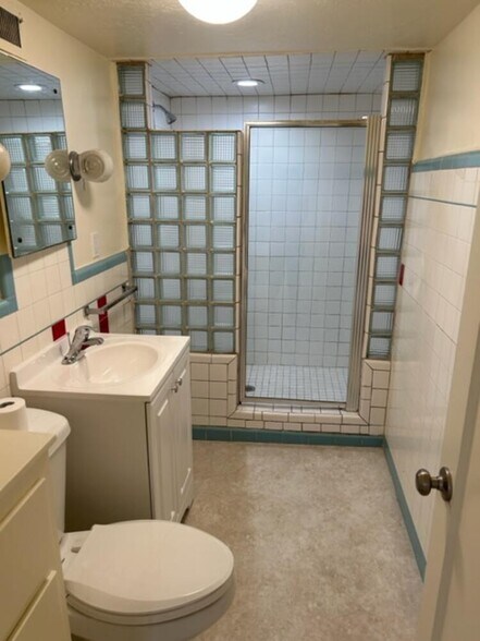 More Photos Of 485 S 100 E, Bountiful Office Residential For Sale