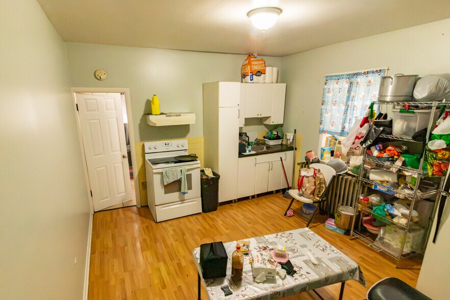 More Photos Of 11 S Broadway, Baltimore Apartments For Sale