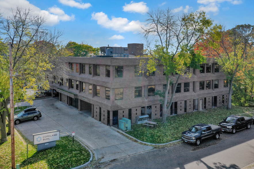 Primary Photo Of 800 Wayzata Blvd, Wayzata Office For Sale