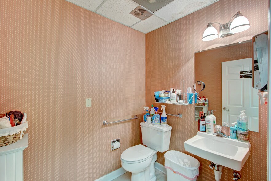 More Photos Of 4327 Mundy Mill Rd, Oakwood Office Residential For Sale