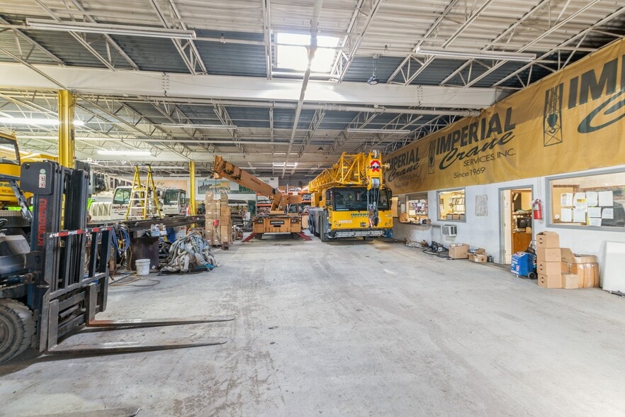 More Photos Of 9735 Industrial Dr, Bridgeview Light Distribution For Sale