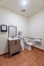 More Photos Of 123 W May St, Yoakum Restaurant For Sale