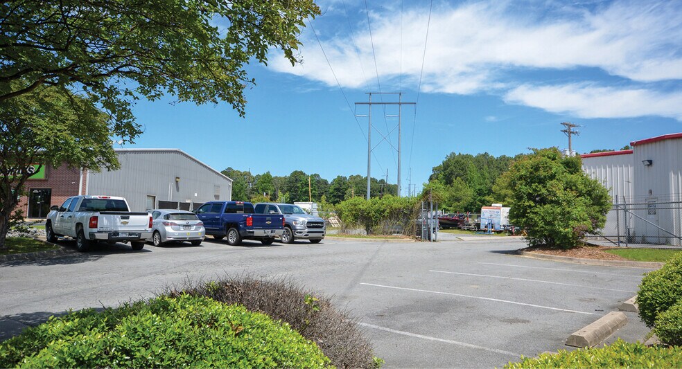 More Photos Of 7473 Warden Rd, North Little Rock Auto Repair For Sale