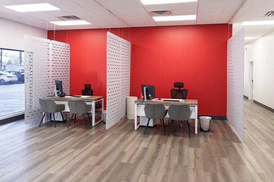 More Photos Of 3105 E Sahara Ave, Las Vegas Auto Repair For Lease