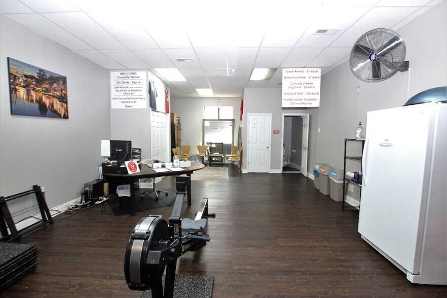 More Photos Of 2006 Chestnut St, Philadelphia Storefront Retail Office For Lease