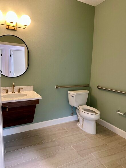 More Photos Of McKendree Rd, San Antonio Office For Sale