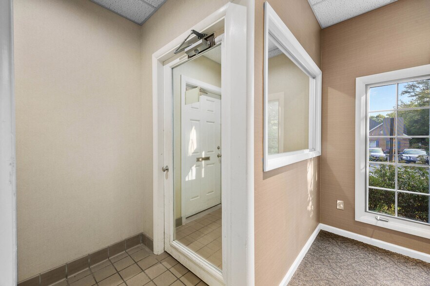 More Photos Of 61A Monroe Ave, Pittsford Office For Sale