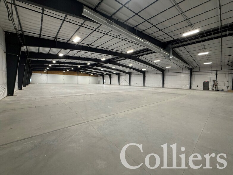 More Photos Of 805 Parkcentre Way, Nampa Warehouse For Lease
